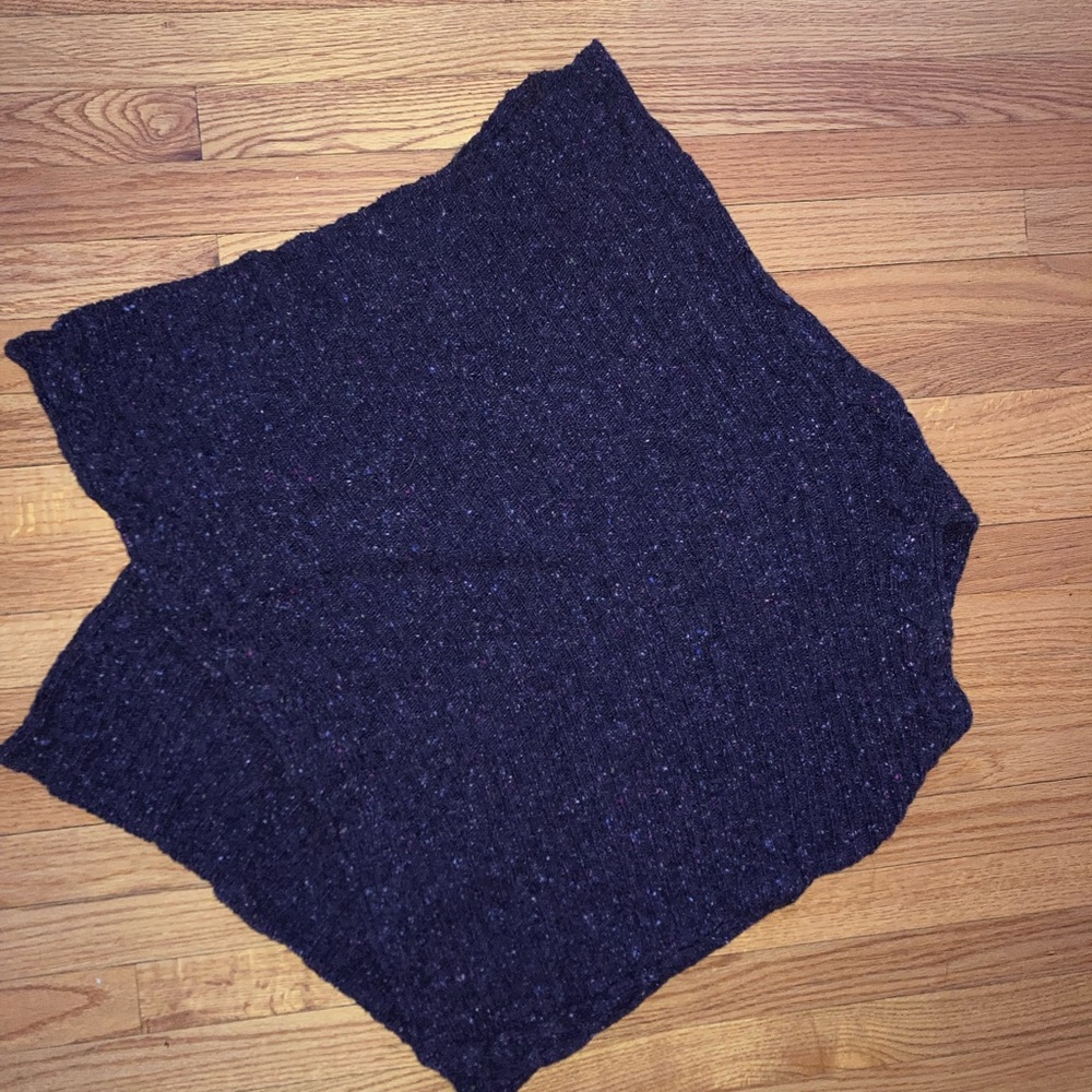 Irelandseye Merino Wool S/M Gorgeous Cable Knit Eggplant Poncho